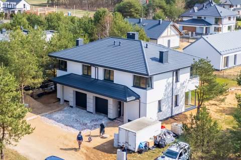 Nowoczesny dom, duży ogród, wysokość parteru 2,92m