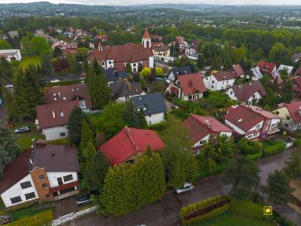 PRZESTRONNY DOM WOLOSTOJĄCY NA KLINACH   7 POKOI.