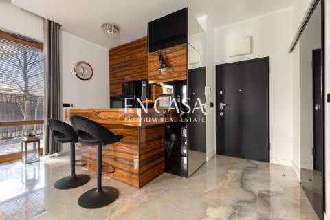 Apartament na Żoliborzu z pięknym ogrodem