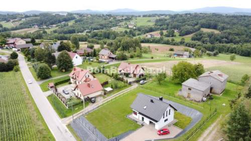 Bieńkowice gm. Dobczyce 30ar zabudowa zagrodowa