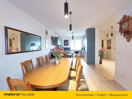 PRZYTULNY DOM WOLNOSTOJĄCY W SPOKOJNEJ OKOLICY