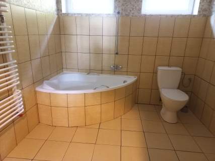Przestrzenny dom w centrum Żywca z widokiem na góry