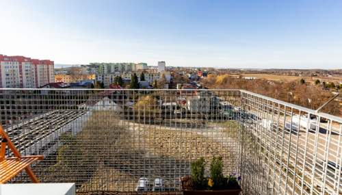 Piękny widok na zatokę i panoramę miasta