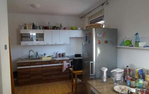 Budynek handlowo - usługowy z częścią mieszkalną w centrum Słup