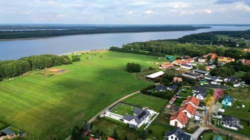 Willa 315 m2 z basenem i widokiem na jezioro