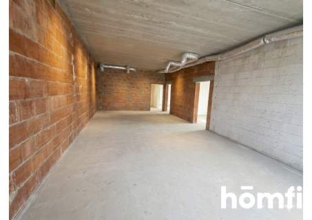Lokal 74 m z witrynami ruchliwa ulica parking