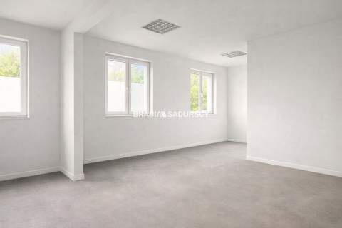 Pomieszczenia magazynowo - biurowe 325m2, Balice