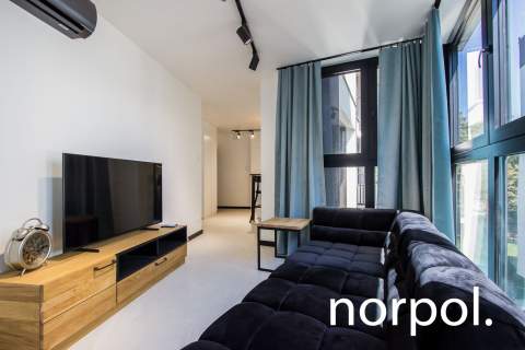 Nowoczesne mieszkanie z przestronnym balkonem / modern apartment