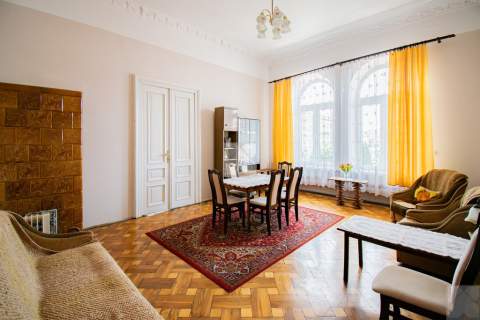 PRESTIŻOWE MIESZKANIE W ZABYTKOWEJ KAMIENICY