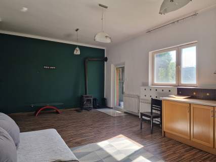Dom parterowy 242m2, ogród, dwa garaże, wiata
