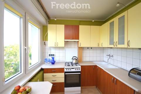 3 pokojowe mieszkanie 48 m2 ul. Wyzwolenia balkon