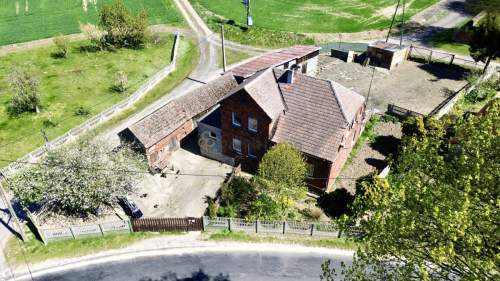 Dom z działką 11 arów cicha i spokojna okolica