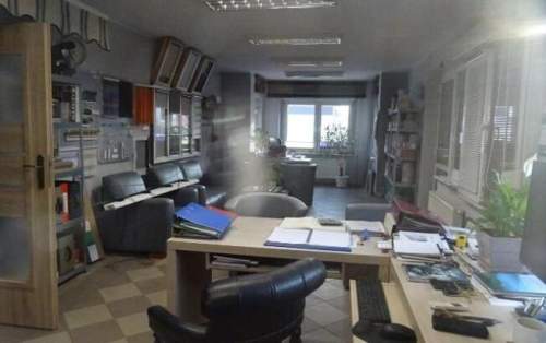 Budynek handlowo - usługowy z częścią mieszkalną w centrum Słup