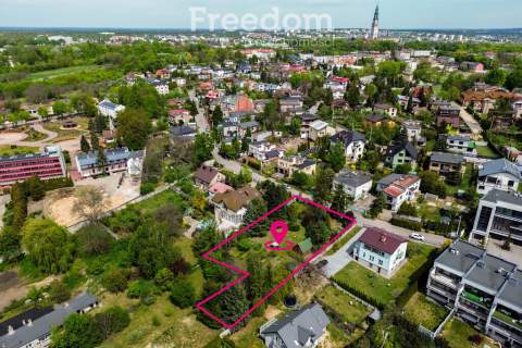 Działka w centrum z widokiem na panoramę miasta