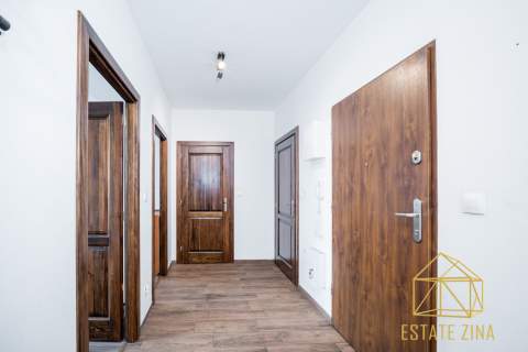 3 pokoje Os. Avia Balkon 2 piętro