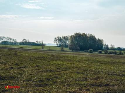 Teren rekreacyjno-sportowy z działką budowlaną
