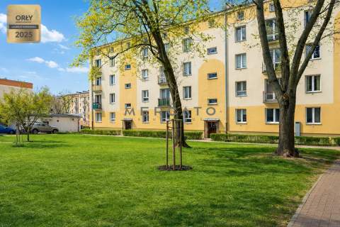 2 pokoje, Białobrzeska 6A.