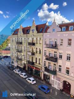 Nowoczesny pokój z prywatną łazienką obok uczelni.