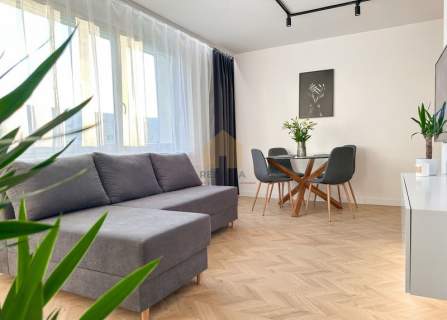 Gotowe do wprowadzenia Świeżo po remoncie, loggia