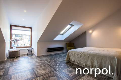 Przestronny dwukondygnacyjny apartament, Kazimierz