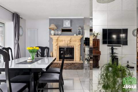 150 m2 Dom z Ogrodem Zimowym i 70 m2 Budynek Gosp.