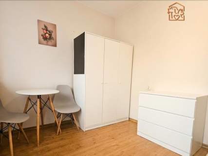 Kawalerka z balkonem, pet-friendly - Główna 12