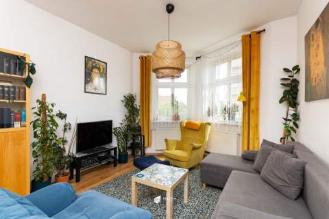 3 pokoje 81 m Balkon Klimatyczna kamienica