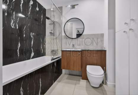 Nowy blok Metro Miejsce postojowe Balkon