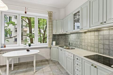 Unikatowy apartament ul. Koszykowa przy Alei Róż