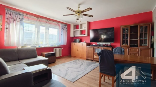 Pierwsze piętro 67m2 3 pokoje duży balkon