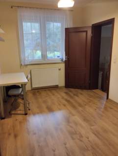Dom jednorodzinny w spokojnej okolicy blisko lasu i jeziora