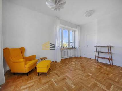 Elegancki 4 pokojowy apartament w kamienicy