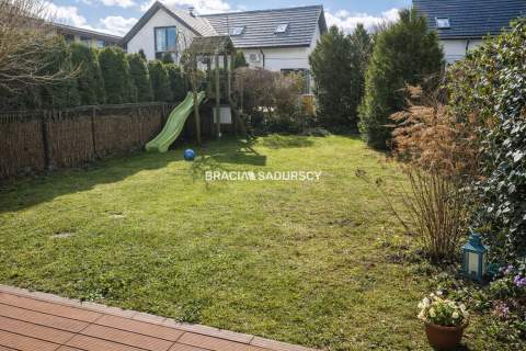4 pok.mieszkanie 90m2,ogródek.garaż,m.postojowe