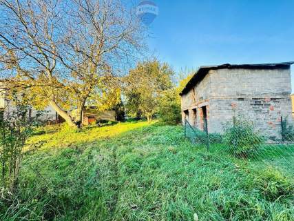 Działka budowlana 1766 m z garażem Niedobczyce