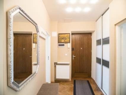 Kraków Stare Miasto ul Długa 82, 3 pok, 2 balkony, garderoba