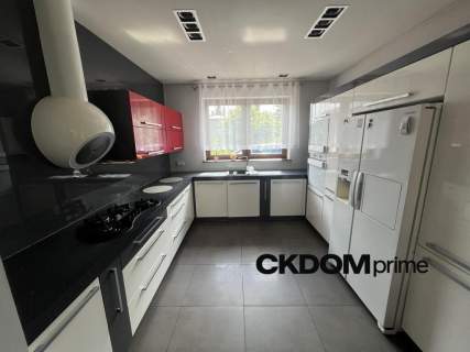 Dom 176 m z garażem i tarasem   Kielce, Zalesie