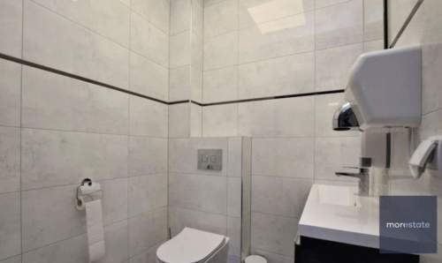 Lokal z witrynami 76m2 I Prądnik Czerwony