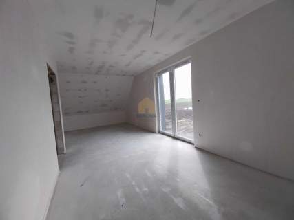 Bliźniak 5 pokoi na działce 510 m2 gotowy
