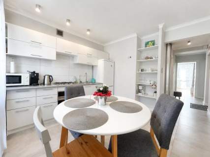 Śródmieście 2 pokoje 2 piętro balkon parking ze szlabanem