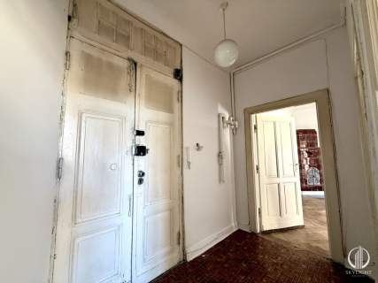 2-pok. mieszkanie w zadbanej kamienicy w centrum