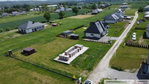 Działka 13 ar z rozpoczętą budową, Grabiny, Czarna