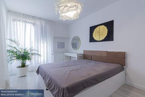 Górka Narodowa, 38 m2, 2 pokoje, loggia, tramwaj.