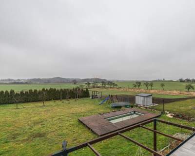 Dom z zew. basenem w okolicy Żarowa na działka 1899 m2