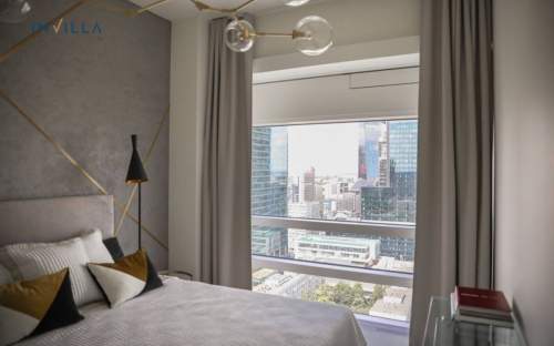 Luksusowy apartament z widokiem, Złota 44