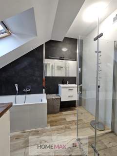 Apartament z prywanym parkingiem i komórką,Bielany
