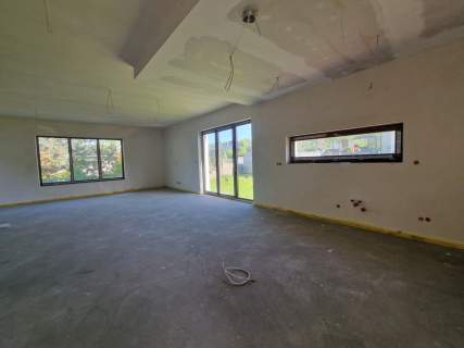 Dom bliźniak 125m2, garaż, ogród, media