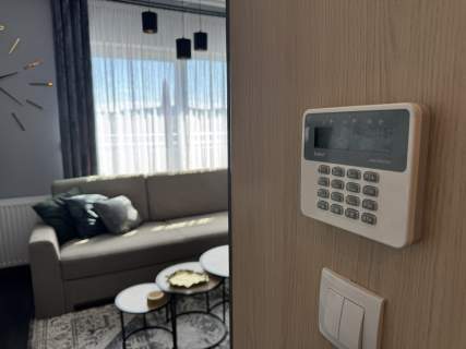 Apartament z dużym tarasem, wyposażony