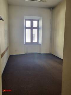 Dwa pietra w kamienicy 19 pokoi 495 m2