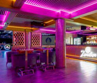 Śródmieście lokal usługowo-gastronomiczny 210m2 do wynajęcia