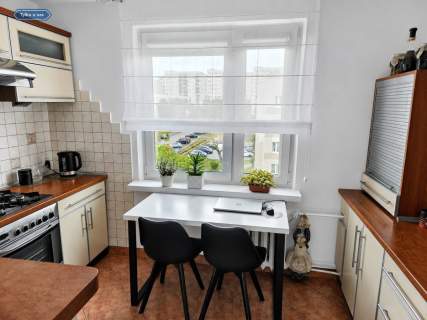 Północ, 2 pokoje, duży balkon, widok na las